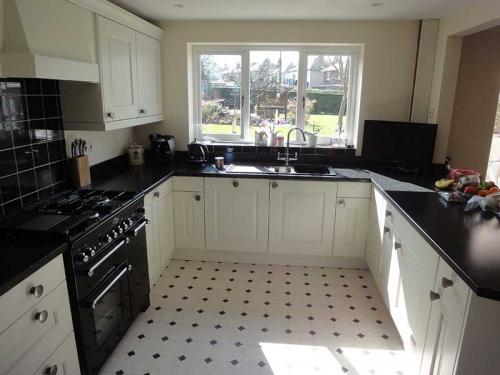 Modern Kitchen - Monochrome - Monmouthshire by Peter Robinson Installations